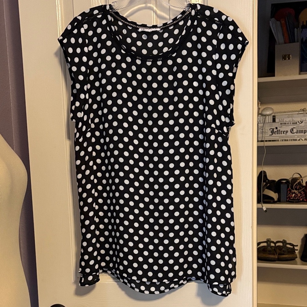 DR2 Black and White Polka Dot Cap Sleeve Blouse
